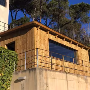 Caseta de fusta per teletreball
