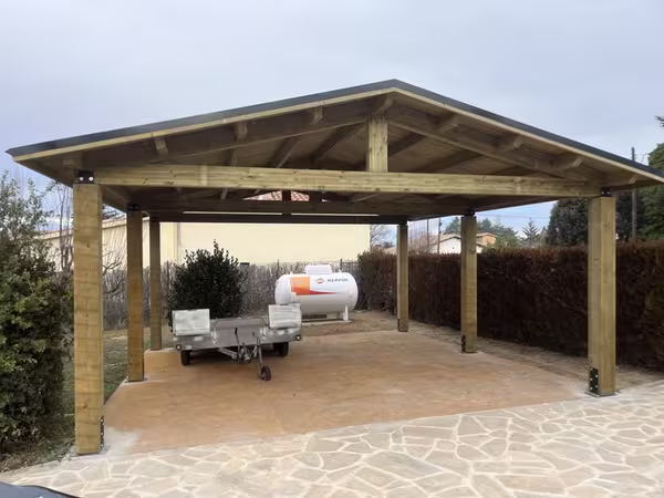 Porxos de fusta amb autoclau